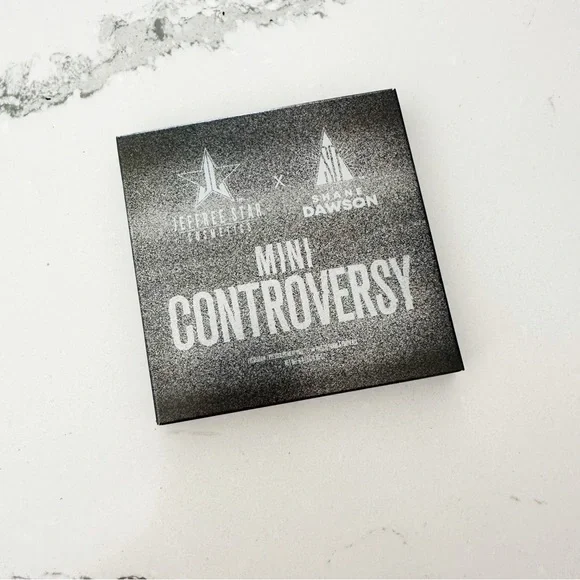 Jeffree Star Mini Controversy Palette Emerald Edition - Picture 4 of 8